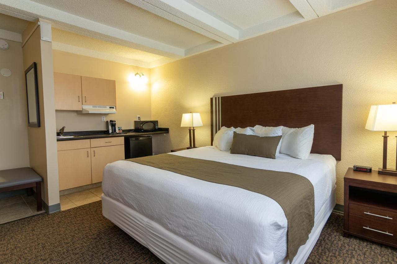 Bcm Inns Fort Mcmurray - Downtown Zewnętrze zdjęcie