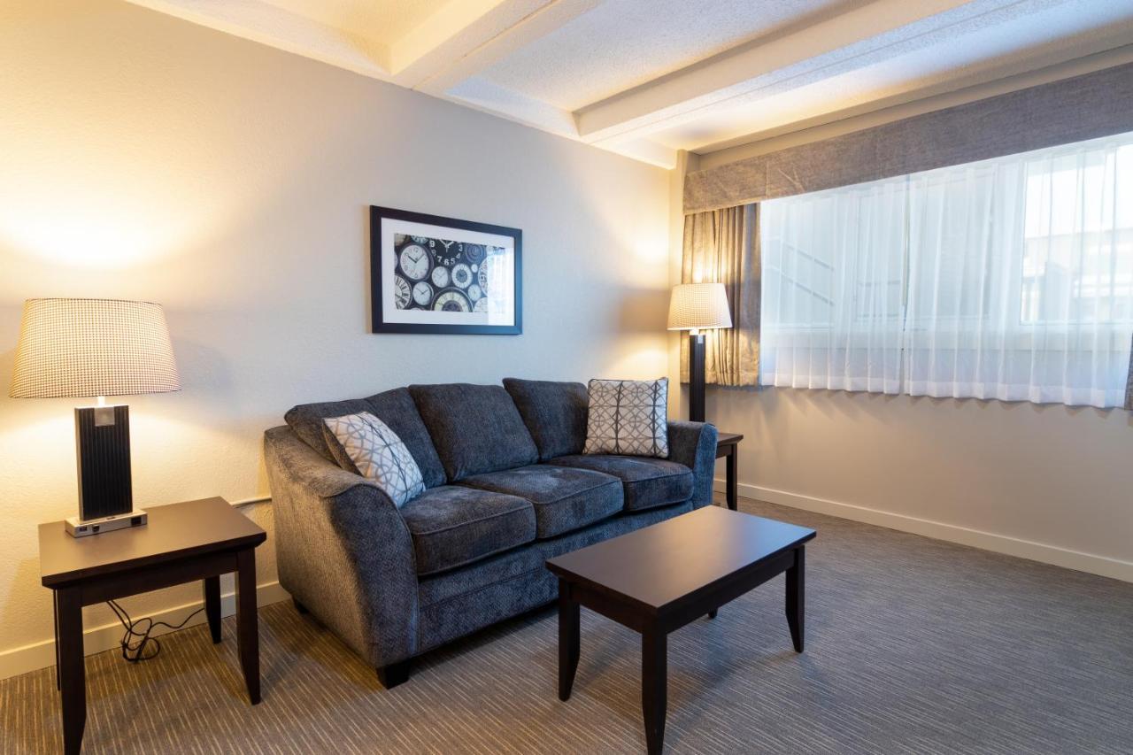 Bcm Inns Fort Mcmurray - Downtown Zewnętrze zdjęcie